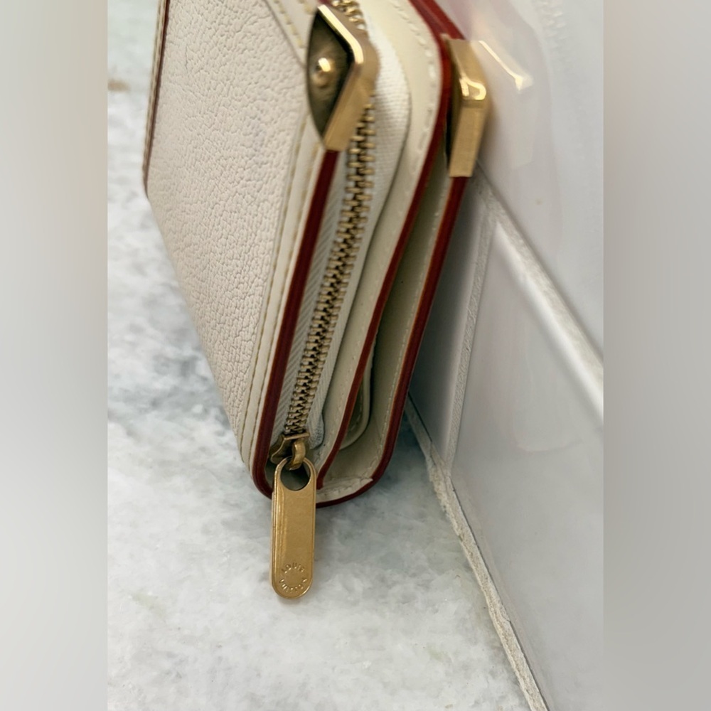 LOUIS VUITTON Unisex Suhali Goatskin Leather Compact Zip Bifold Wallet Ivory - Picture 6 of 16